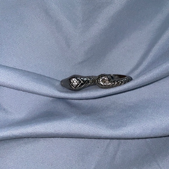 Two finger snake adjustable silver ring - Picture 2 of 3